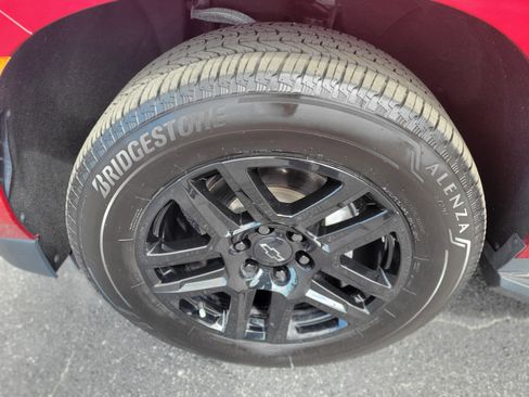 Used 2021 Chevrolet Suburban Premier image 40