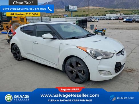 Used 2013 Hyundai Veloster w/ Style Pkg FWD image 5
