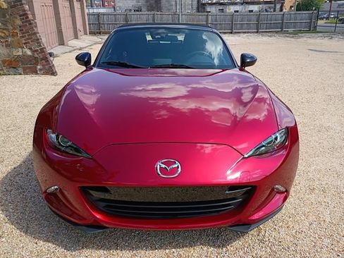 Used 2020 MAZDA MX-5 Miata Sport RWD image 21