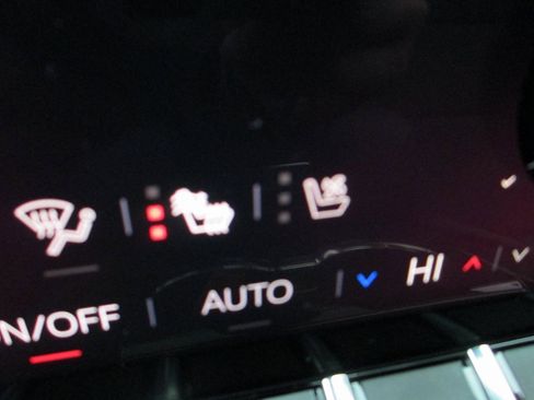 New 2026 GMC Yukon XL AT4 w/ AT4 Premium Plus Package image 19