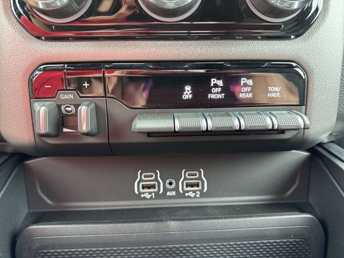 New 2026 RAM 1500 Big Horn AWD/4WD image 7