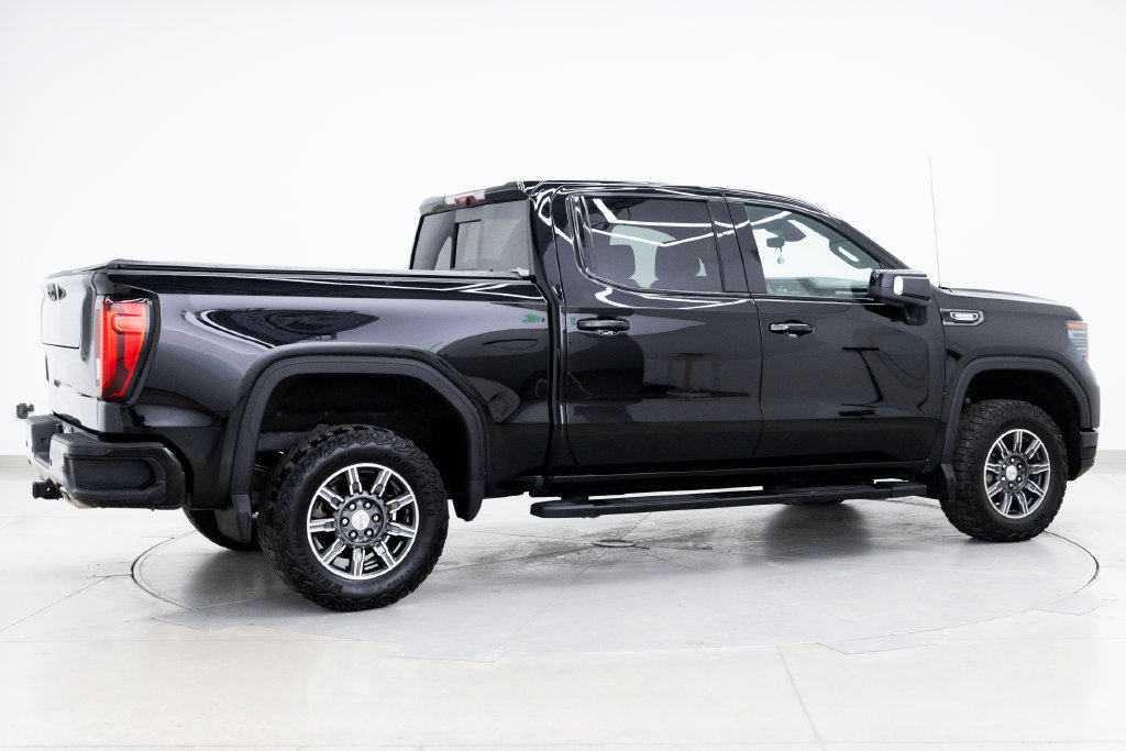 Used 2024 GMC Sierra 1500 AT4 w/ Technology Package AWD/4WD image 8