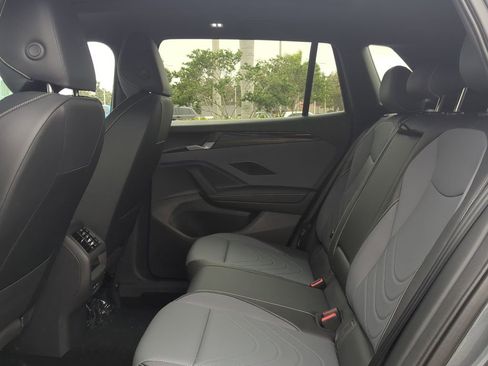 New 2026 Volkswagen Tiguan SE R-Line image 8