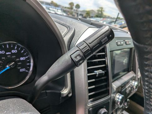 Used 2021 Ford F250 Lariat w/ Lariat Ultimate Package AWD/4WD image 32