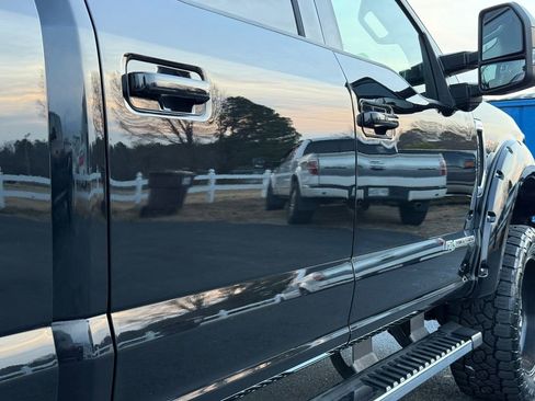 Used 2019 Ford F250 Lariat w/ Lariat Ultimate Package image 5