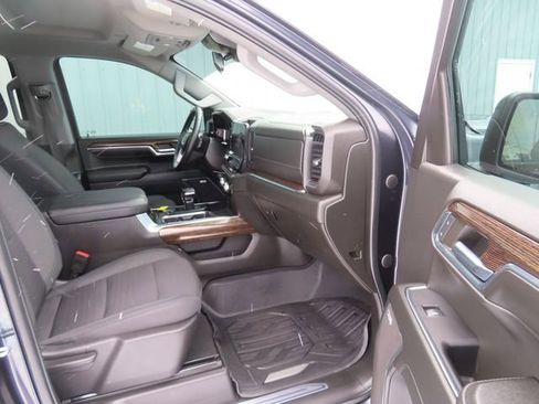 Used 2024 GMC Sierra 1500 Elevation w/ Preferred Package AWD/4WD image 16