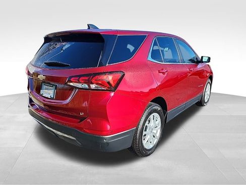 Used 2023 Chevrolet Equinox LT w/ LPO, Floor Liner Package FWD image 11