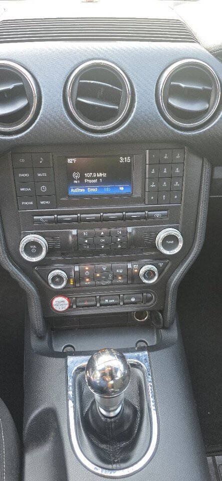 Used 2016 Ford Mustang Coupe w/ Equipment Group 051A RWD image 17