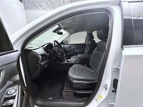 Used 2019 Chevrolet Traverse LT w/ LT Premium Package AWD/4WD image 10