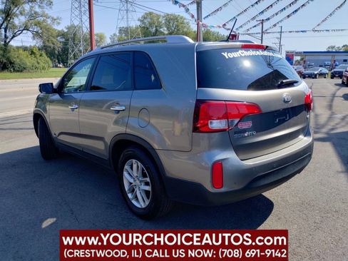 Used 2014 Kia Sorento LX image 3