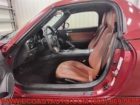 Used 2008 MAZDA MX-5 Miata Grand Touring RWD image 9