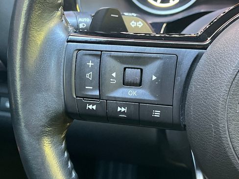 Used 2022 Nissan Pathfinder SL w/ Cargo Package image 33