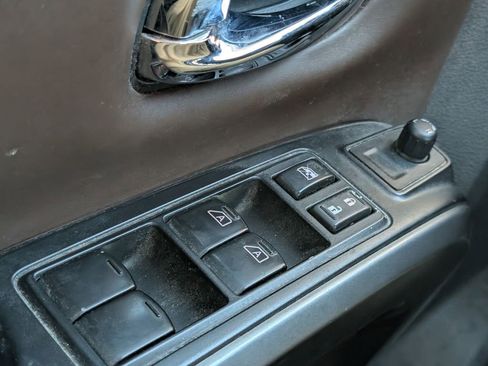 Used 2016 Nissan Titan Platinum Reserve image 10