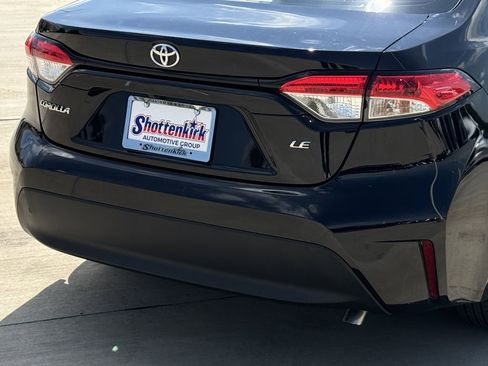 Used 2023 Toyota Corolla LE FWD image 6