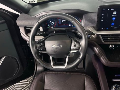 Used 2025 Ford Explorer Platinum w/ LUX Leather Package image 13