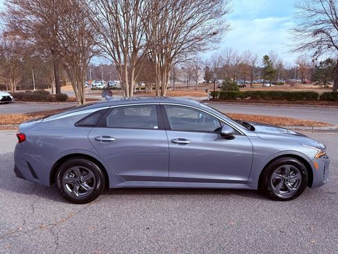 Used 2022 Kia K5 LX image 12