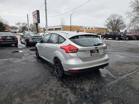 Used 2016 Ford Focus SE w/ Equipment Group 201A image 6