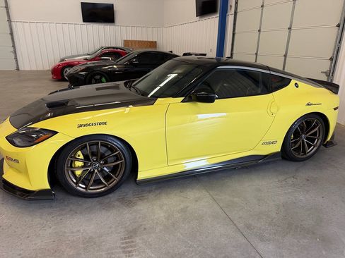 Used 2023 Nissan Z w/ Floor Mat Package (L93) RWD image 4