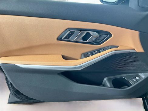 Certified 2023 BMW 330i xDrive Sedan w/ Driving Assistance Package AWD/4WD image 18