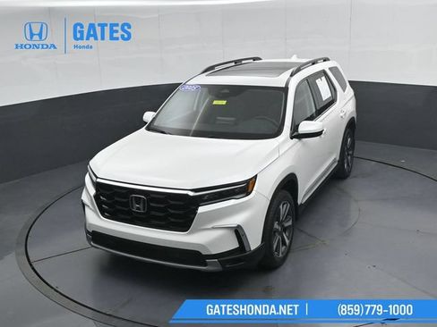 Certified 2025 Honda Pilot Elite image 52