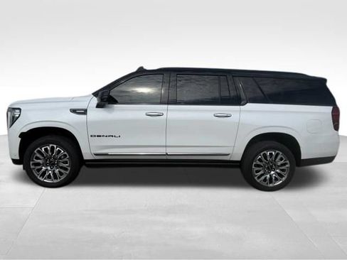 Certified 2024 GMC Yukon XL Denali Ultimate AWD/4WD image 2