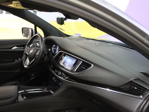 Used 2023 Buick Enclave Avenir w/ Avenir Technology Package AWD/4WD image 12