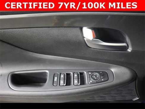 Used 2022 Hyundai Santa Fe SEL w/ Convenience Package image 17