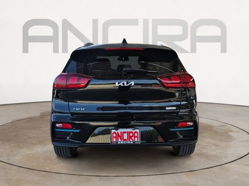 Certified 2022 Kia Niro EX FWD image 7