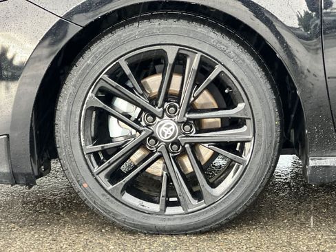 Used 2025 Toyota Camry SE FWD image 30