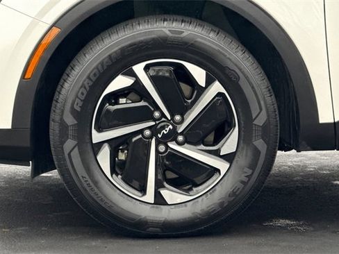 Certified 2023 Kia Sportage LX image 34