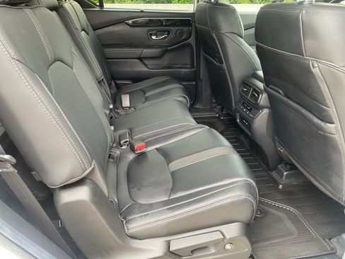 Certified 2025 Honda Pilot Touring image 33