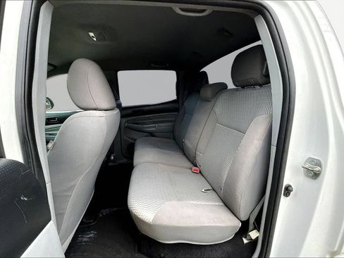 Used 2013 Toyota Tacoma PreRunner RWD image 18
