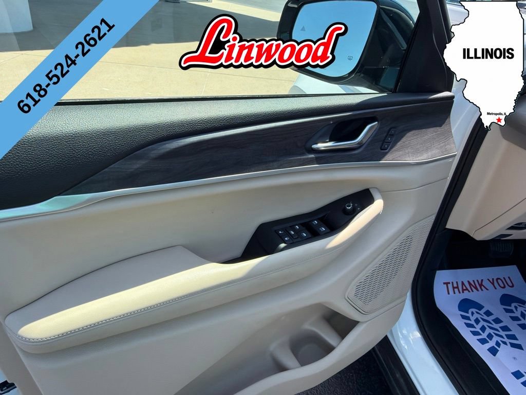 Used 2025 Jeep Grand Cherokee Limited AWD/4WD image 15