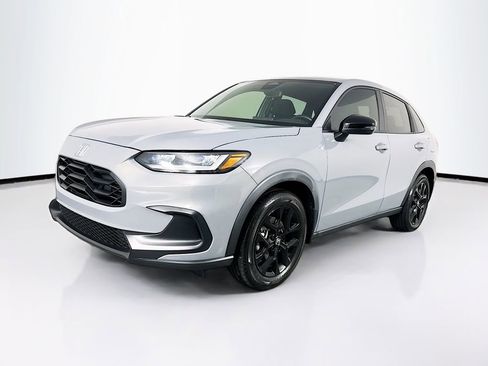 Used 2023 Honda HR-V Sport image 3