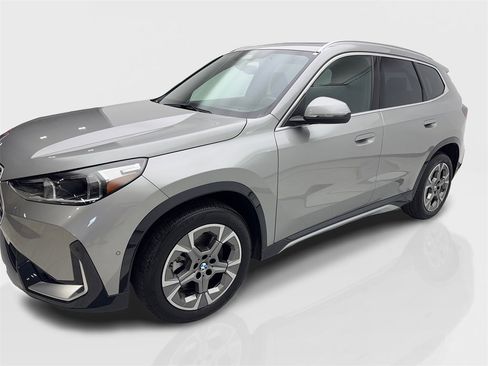 Used 2025 BMW X1 xDrive28i image 11