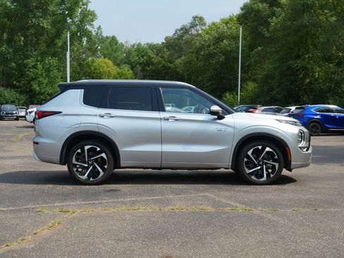 Used 2025 Mitsubishi Outlander SEL AWD/4WD image 6