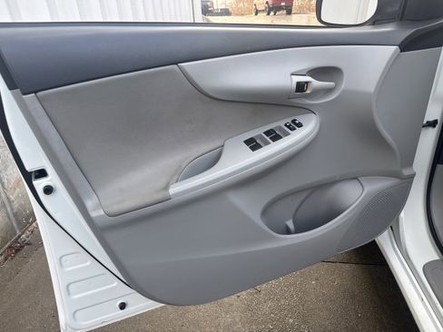 Used 2013 Toyota Corolla L image 6