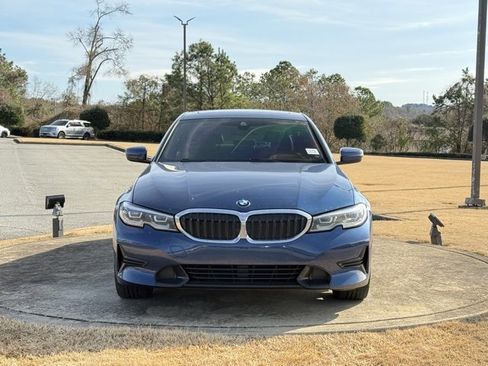 Used 2022 BMW 330i Sedan w/ Premium Package image 2