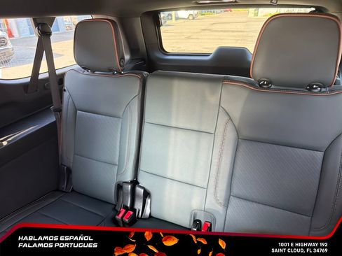 Used 2026 GMC Yukon XL AT4 AWD/4WD image 28