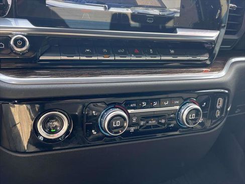 Used 2022 GMC Sierra 1500 Elevation w/ LPO, Elevation Black Package image 32