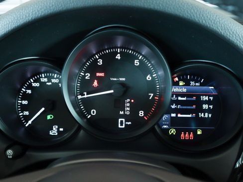 New 2026 Porsche Macan image 14