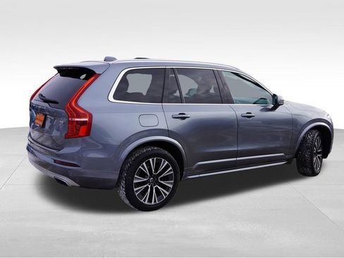 Used 2020 Volvo XC90 T5 Momentum w/ Protection Package Premier image 4