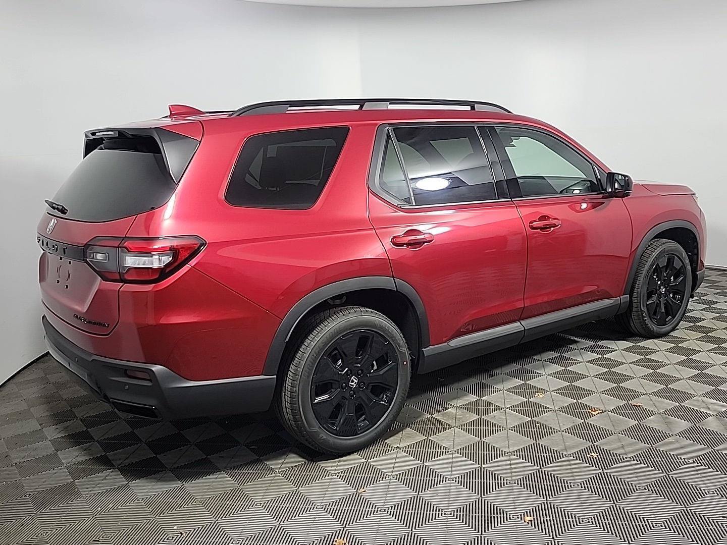 New 2026 Honda Pilot Black Edition image 3