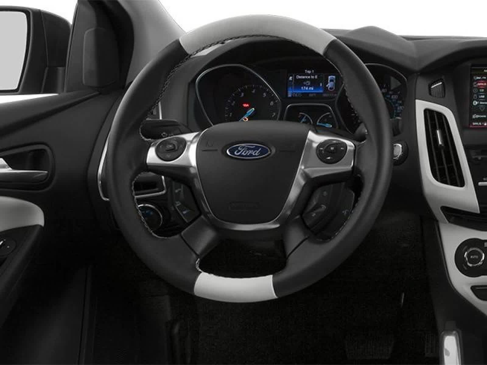 Used 2014 Ford Focus SE FWD image 4
