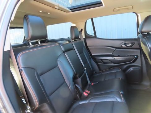 Used 2019 GMC Acadia SLT AWD/4WD image 30