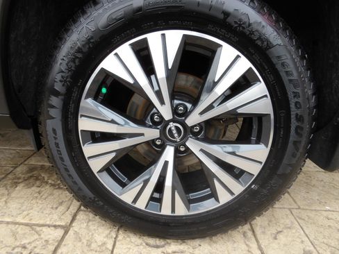 Certified 2023 Nissan Rogue SV w/ SV Premium B Package image 15