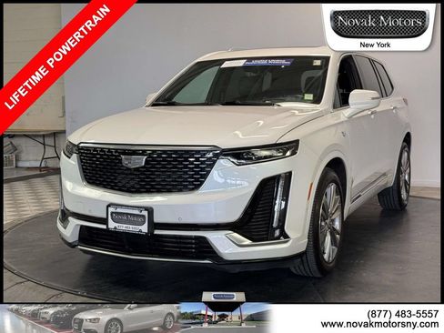 Used 2023 Cadillac XT6 Premium Luxury w/ Technology Package AWD/4WD image 4