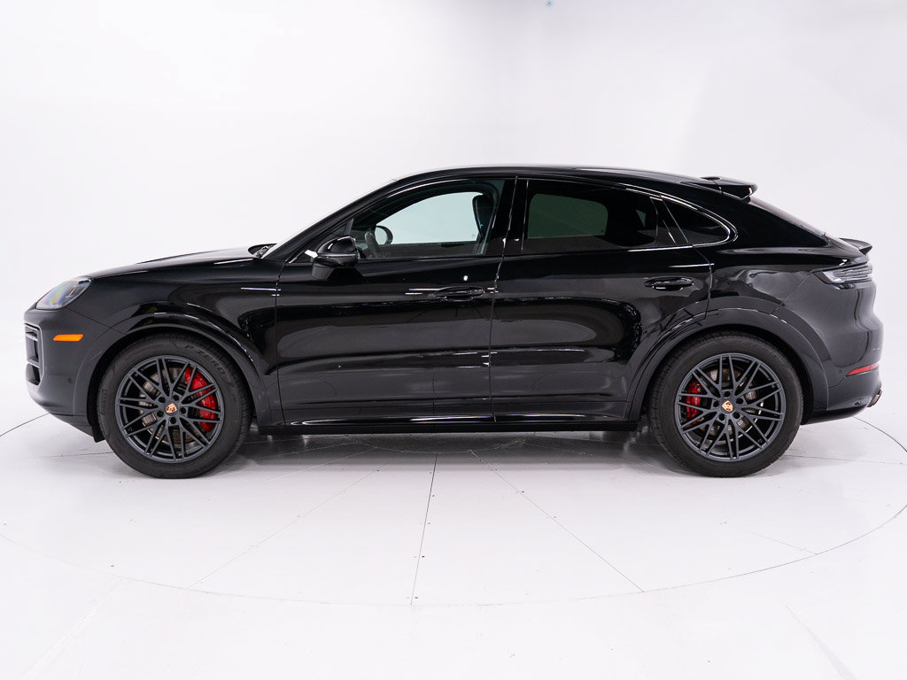 Used 2026 Porsche Cayenne GTS AWD/4WD image 2