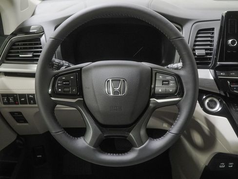 New 2026 Honda Odyssey Touring image 27