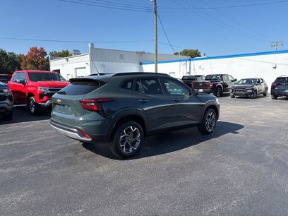 New 2025 Chevrolet Trax LT w/ Driver Confidence Package